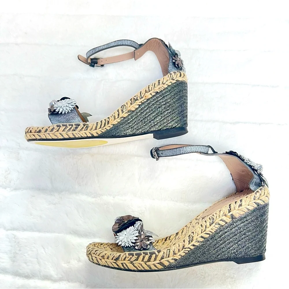 NEW Donald J Pliner Metallic Leather Flower Appliqué & Jute Wedge Heel Sandals